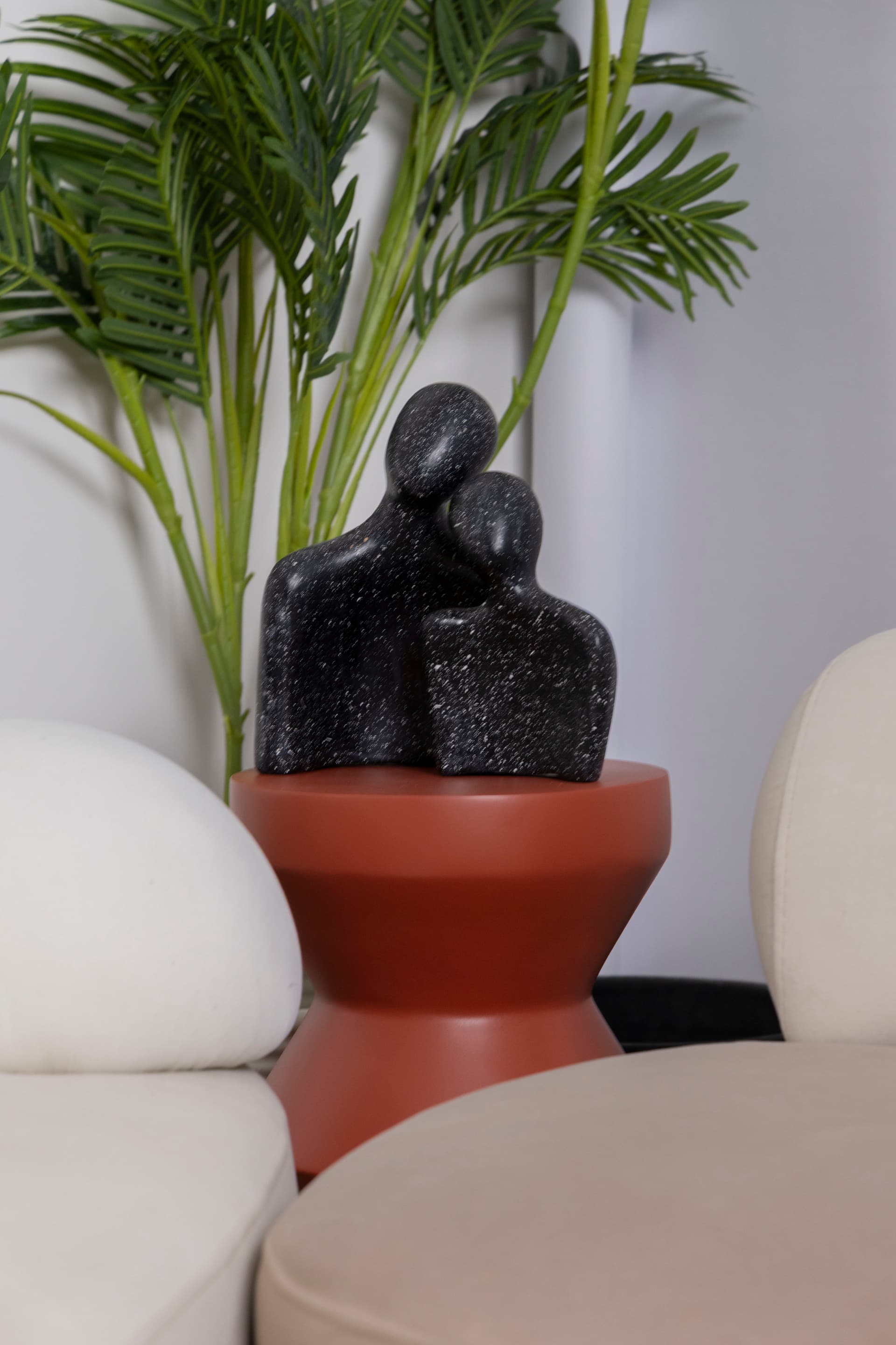 A sillhouette pair